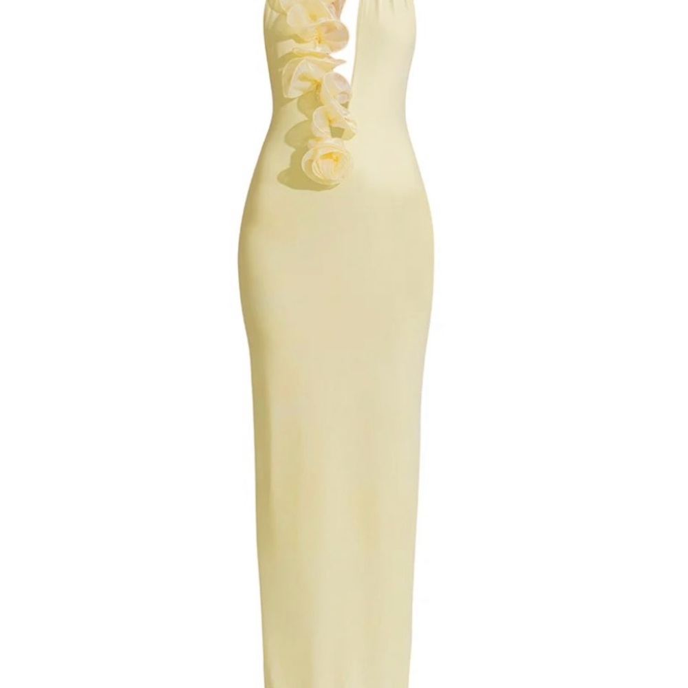 Elegant Backless Yellow Evening Gown with Floral Detail